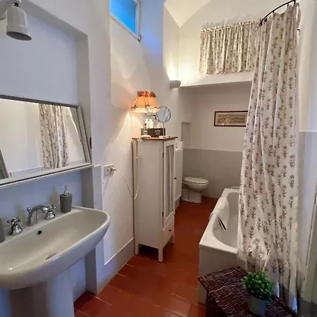 La Casa Sul Giardino نوفي ليغوري